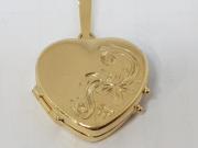 Zlatni medaljon srce sa gravurom