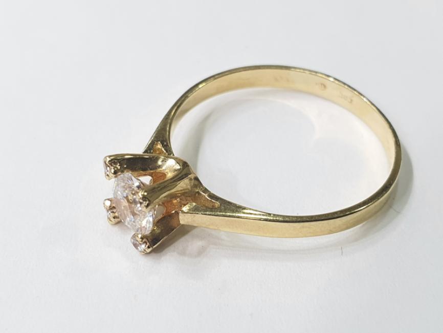 Prsten od žutog zlata sa cirkonima8