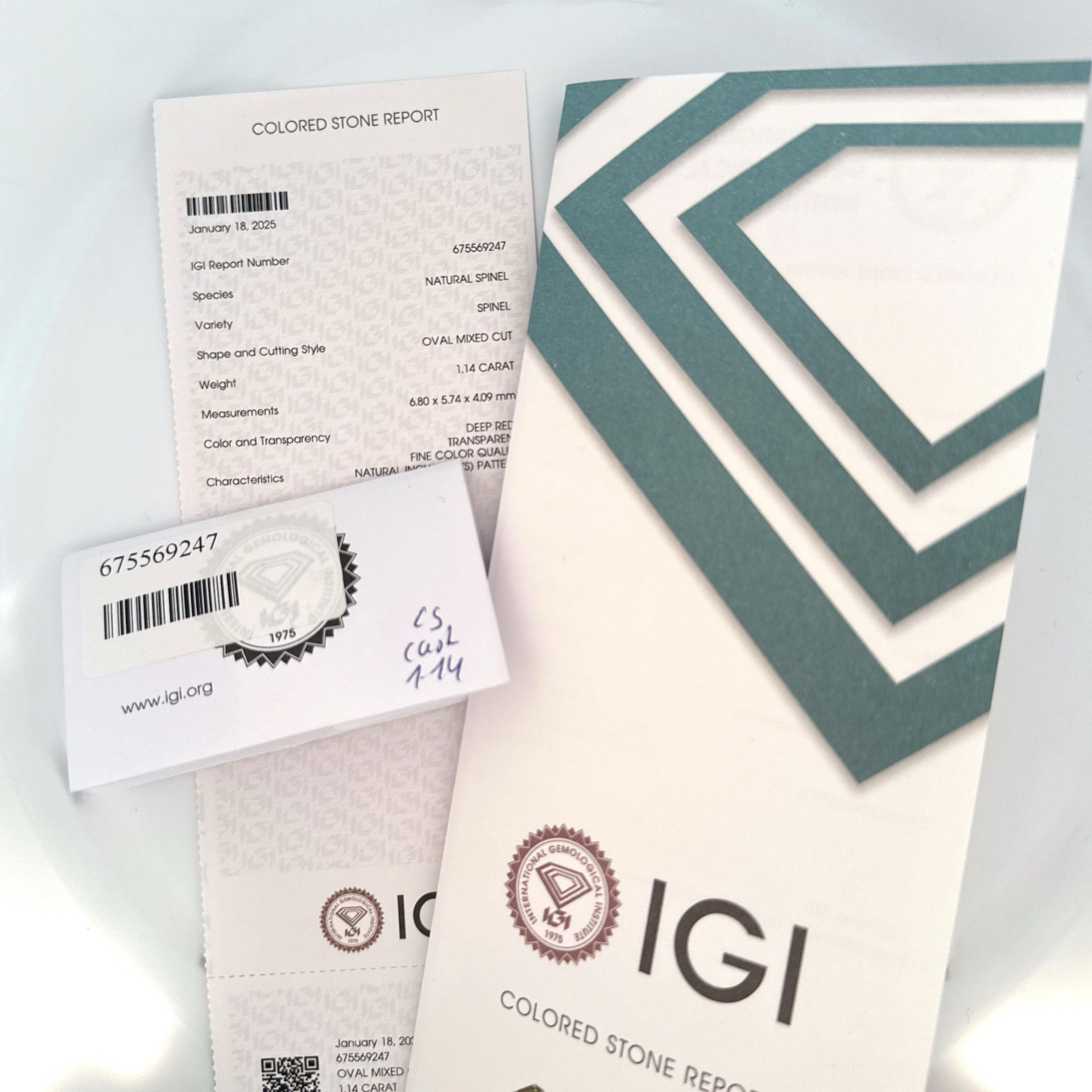 products/3323/326FA8BE-3E7E-4AFC-AB5F-2B45C2AEAAAD.jpeg - Crveni spinel 1.14ct - Zlatara Petrović Beograd