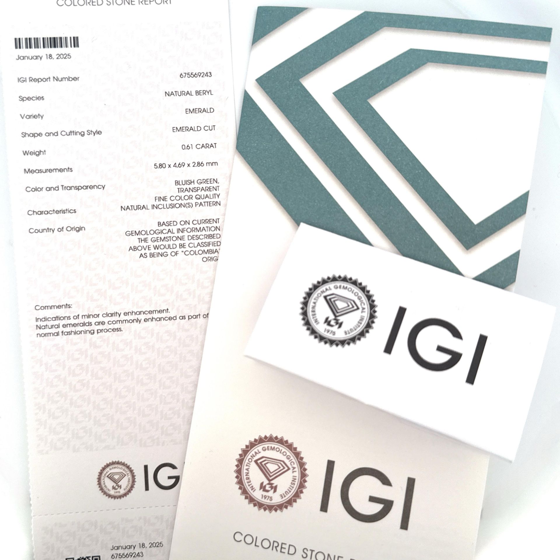 products/3325/8E107665-F8BF-43D2-B0A9-A8AD0288BBEF.jpeg - Kolumbijski smaragd 0.61ct - Zlatara Petrović Beograd