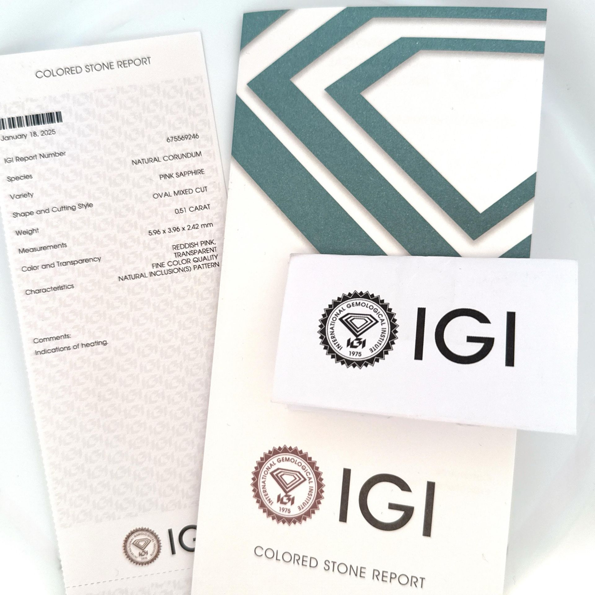 products/3329/7495BF5B-2CF7-4976-9394-B7AE0D18CE84.jpeg - Pink safir 0,51 - Zlatara Petrović Beograd