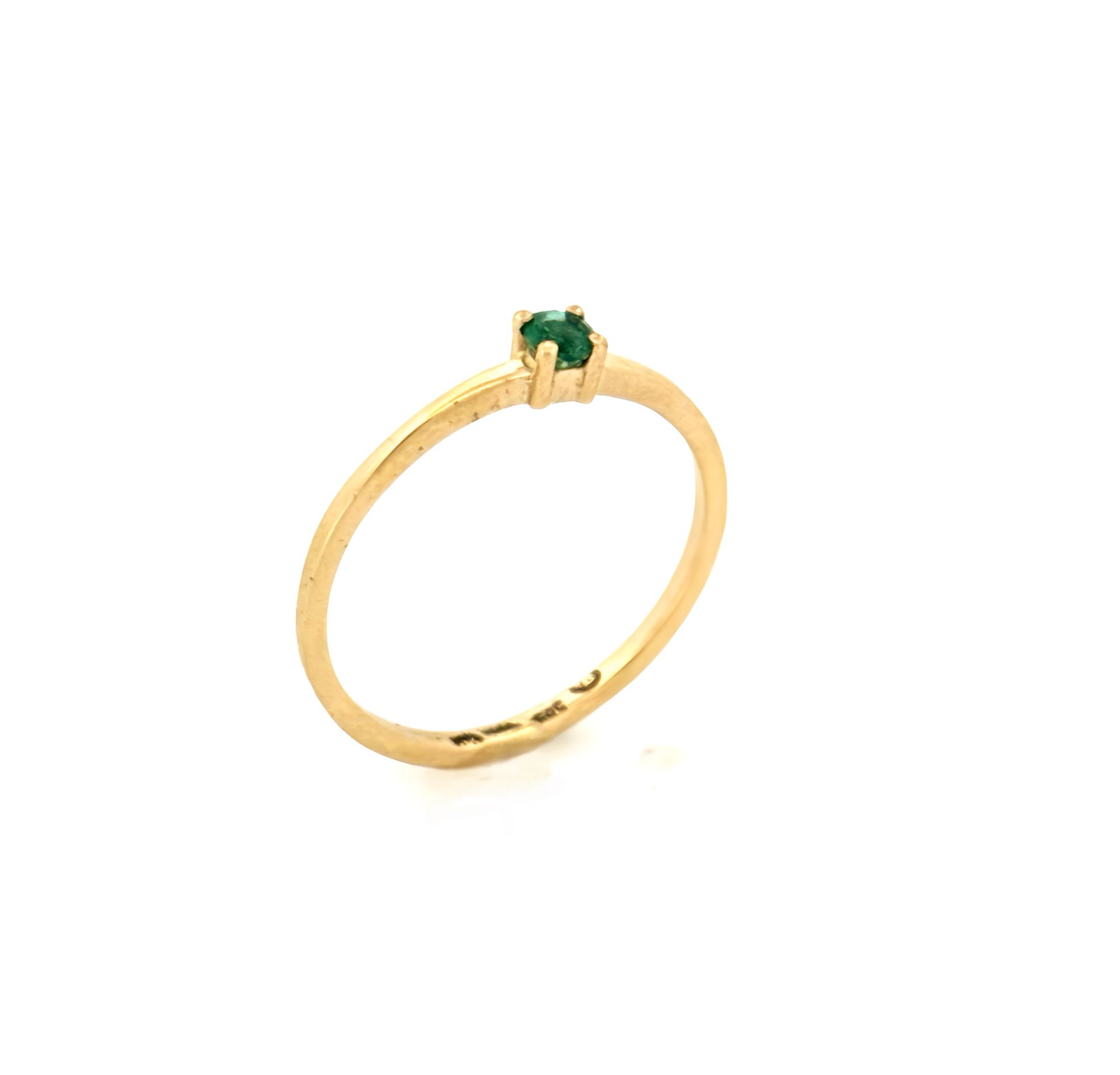 products/3478/E20603E0-9EF8-4C7C-9FC5-1CB1C78AEC35.jpeg - Zlatan prsten sa smaragdom - Zlatara Petrović Beograd